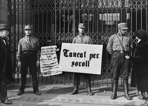 Los nazis del silencio